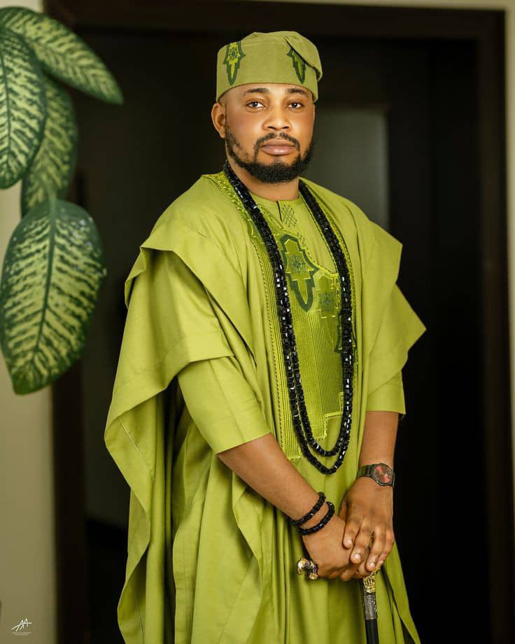 Asoire Imperial Groom Attire